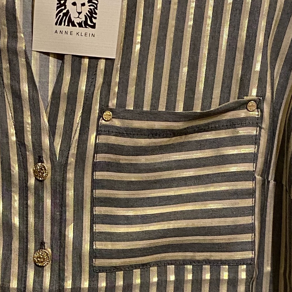 Anne Klein Button Up - Picture 3 of 4